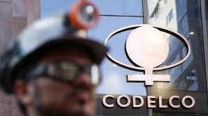 Codelco arremetió judicialmente en contra de sindicatos.